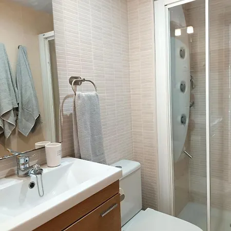 Service - Sandra Apartment *